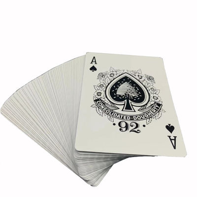 le papier de noyau du noir 310gsm CMYK a imprimé des cartes de jeu de tisonnier pour le club de casino
